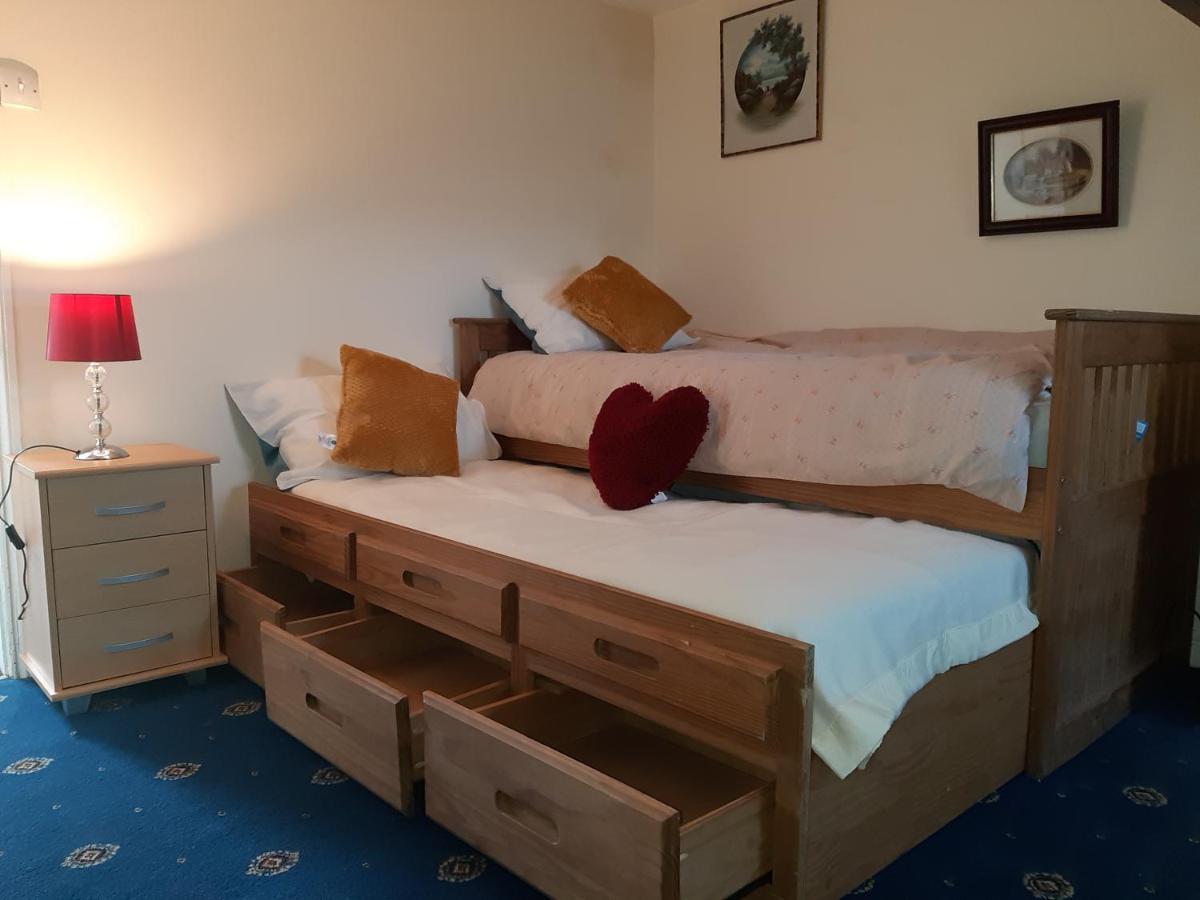 Phoenix Nights Guest House Barrow-in-Furness Zewnętrze zdjęcie